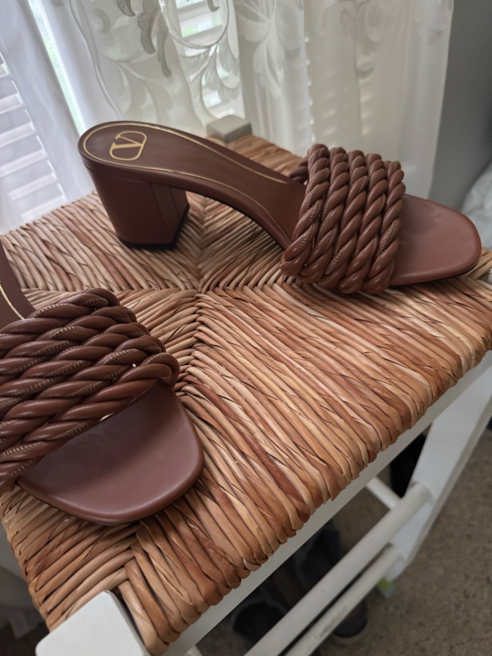 Valentino Garavani Brown Braided Strap Block Heel Mules - Picture 5 of 5